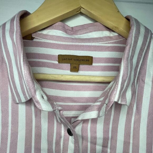 JACHS Girlfriend Long Sleeve Button Up Blouse - Picture 4 of 11